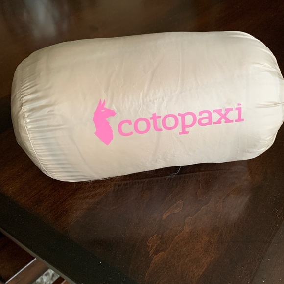 Cotopaxi Fuegu woman's jacket m Rare color waist length - Picture 7 of 8